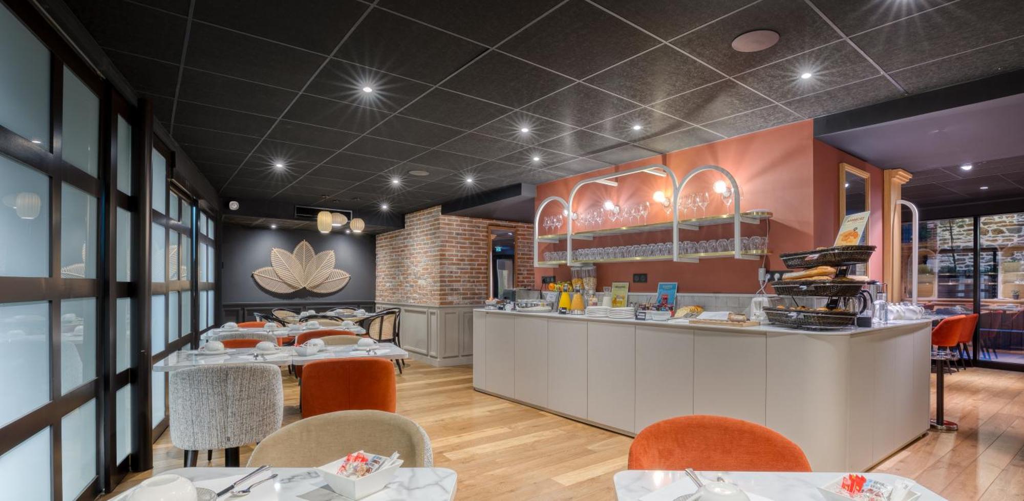 Loudéac Brit Hotel Les Voyageurs מראה חיצוני תמונה