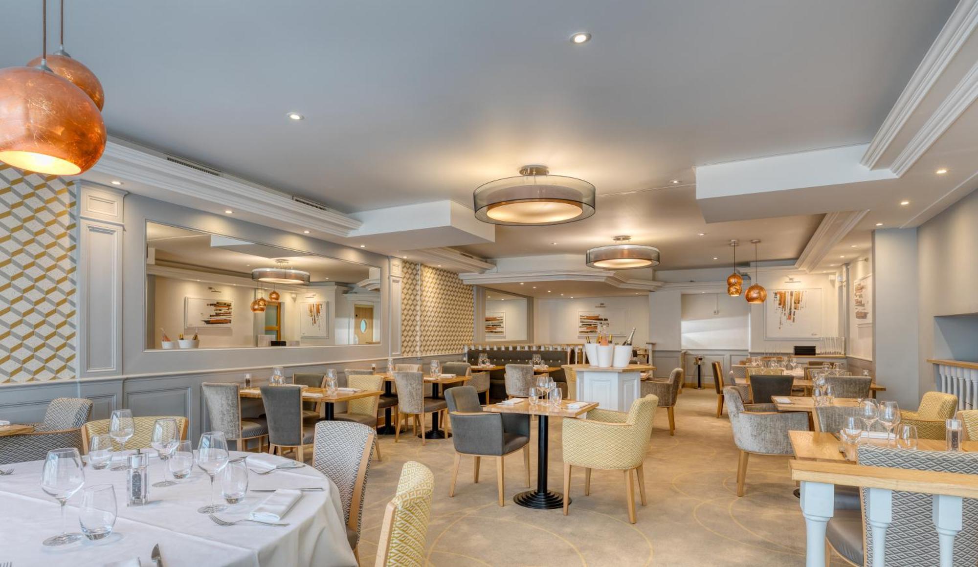 Loudéac Brit Hotel Les Voyageurs מראה חיצוני תמונה