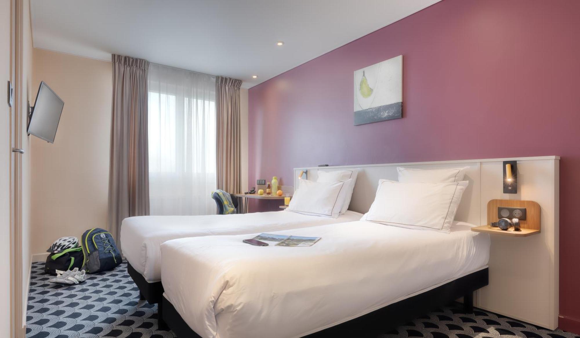 Loudéac Brit Hotel Les Voyageurs מראה חיצוני תמונה
