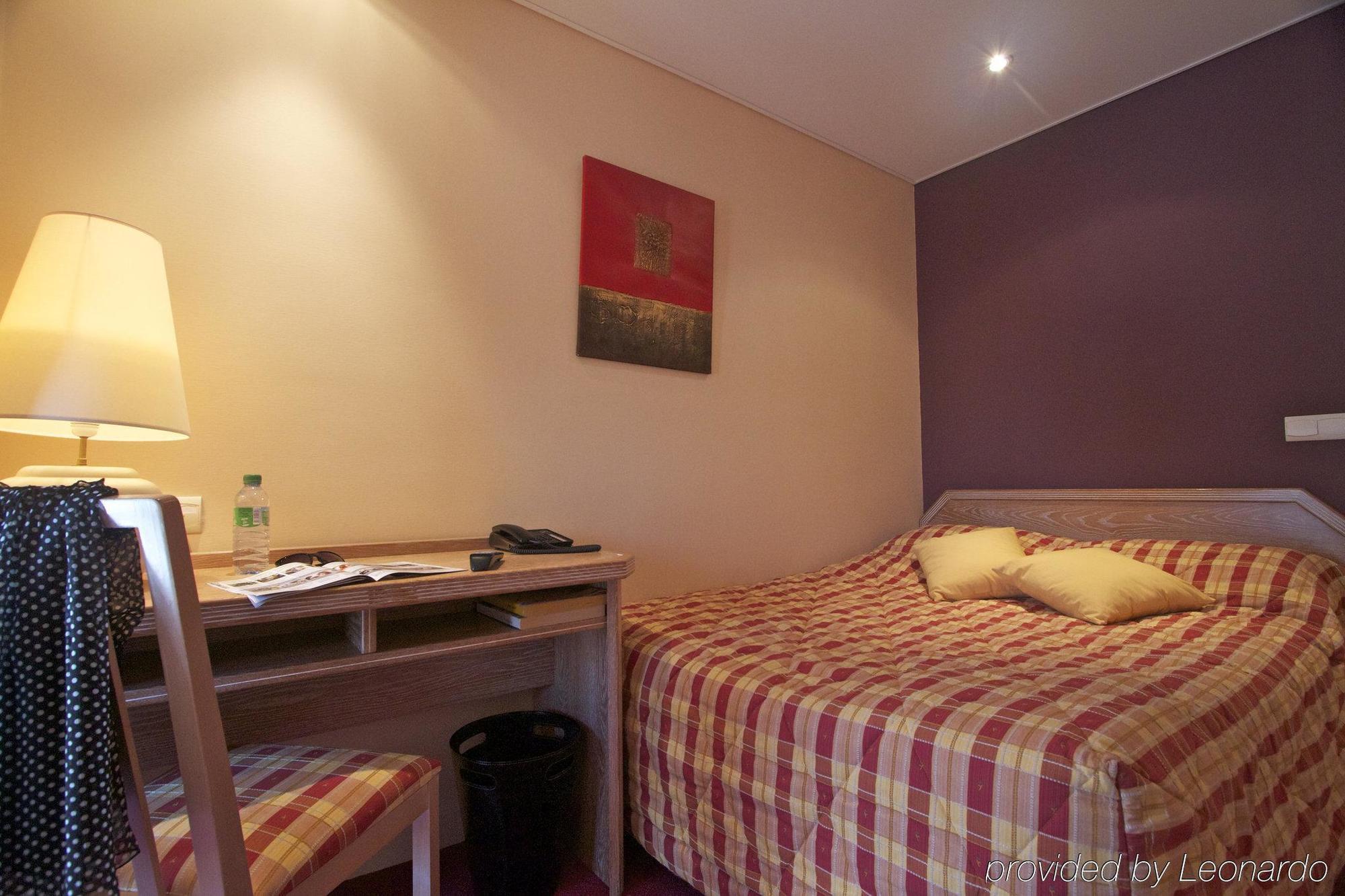 Loudéac Brit Hotel Les Voyageurs חדר תמונה